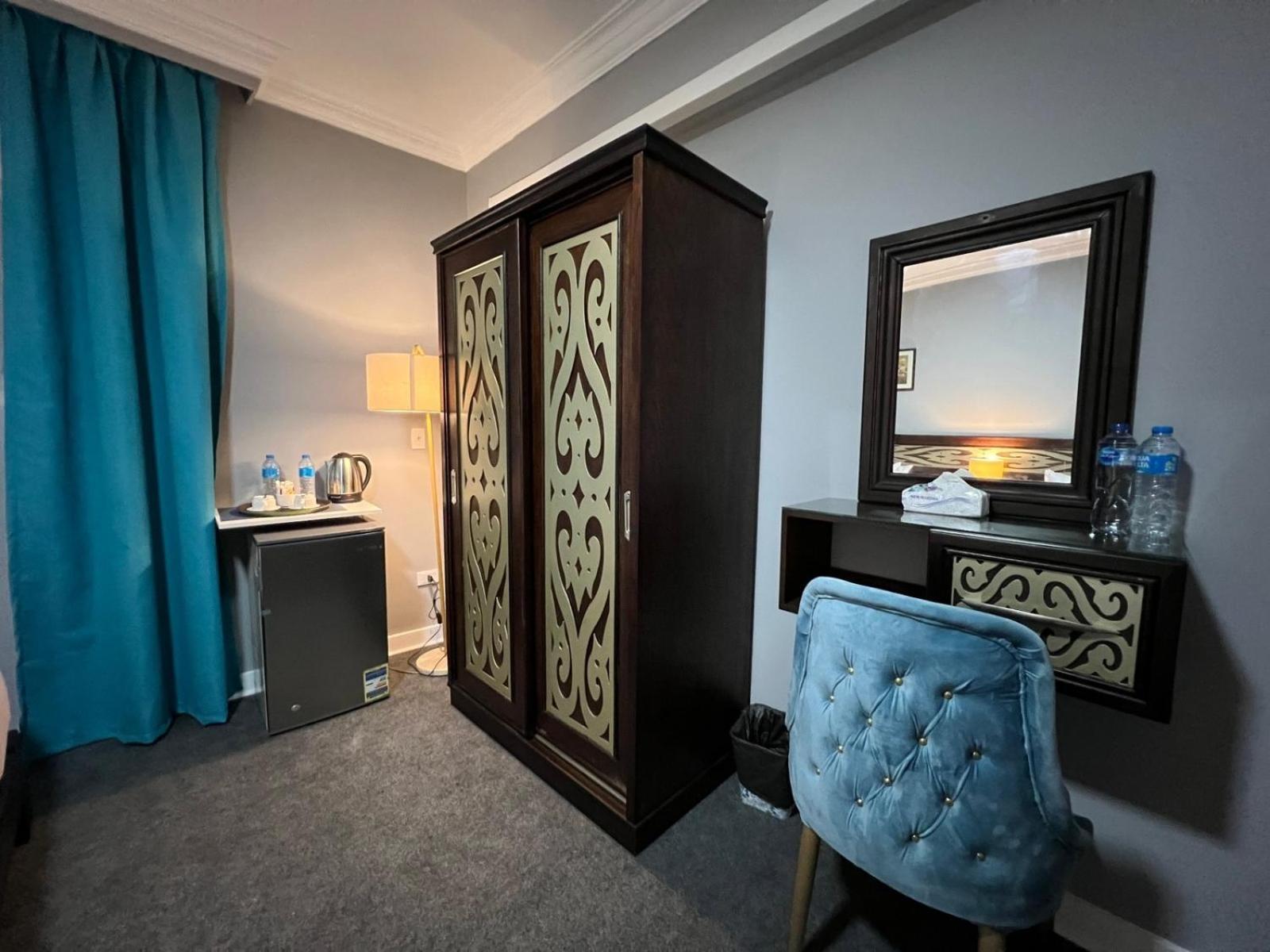 Pyramids Gate Hotel Kafret el-Gabal المظهر الخارجي الصورة